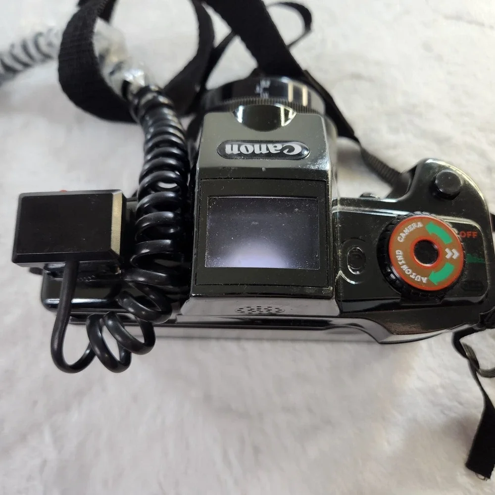 Canon Q8200 Camera 35mm Film‎ Vintage Black Flash - READ
